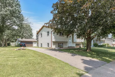 2509 Shryer Ave E, North Saint Paul, MN 55109