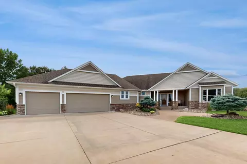 23515 Saddle Ridge Dr, Rogers, MN 55374