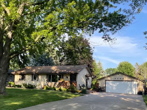 9230 Yucca Ln N, Maple Grove, MN 55369