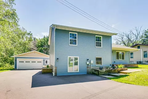 31035 Olinda Trl, Lindstrom, MN 55045