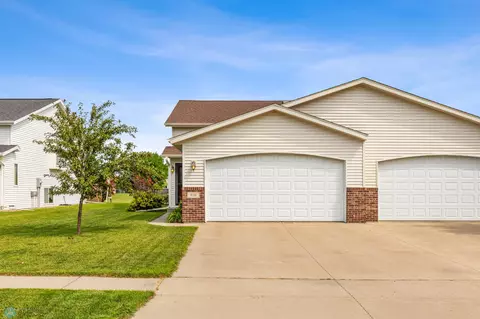 808 34th Ave W, West Fargo, ND 58078