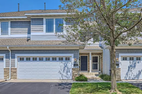 611 Sutherland Dr, Woodbury, MN 55129