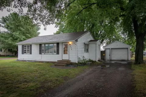 202 Dahlin Ave NE, Isanti, MN 55040