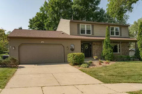 1304 33rd St NW, Rochester, MN 55901