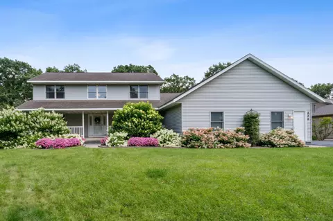 838 Old Mill Ct, Hastings, MN 55033