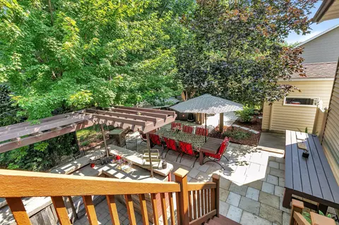 717 Popplewood Ct, Waite Park, MN 56387
