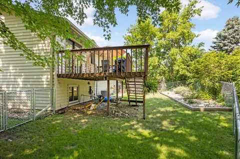 1376 Lakeside Cir, Eagan, MN 55123 photo 24
