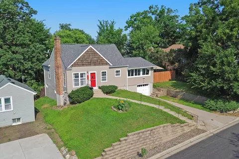 529 Indiana Ave N, Golden Valley, MN 55422