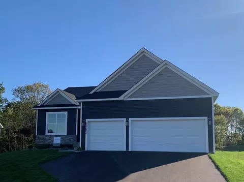 9185 62nd St S, Cottage Grove, MN 55016