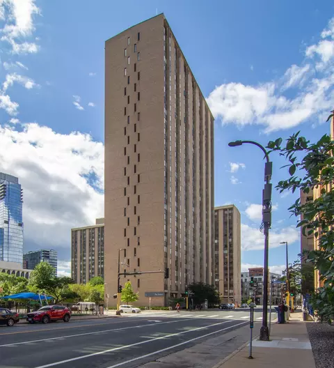 19 S 1st St #B2206, Minneapolis, MN 55401