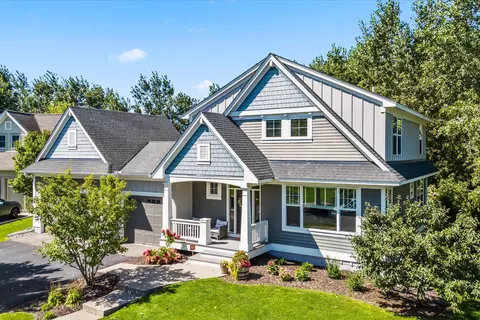 14392 Poets Grn N, Hugo, MN 55038