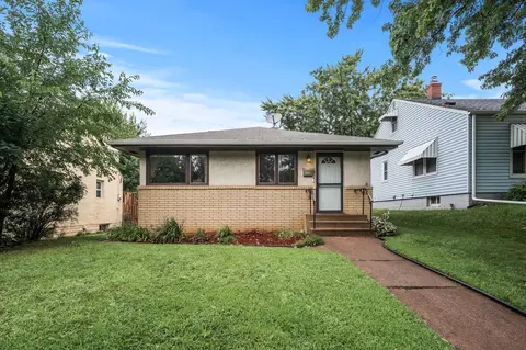 1631 Beech St, Saint Paul, MN 55106
