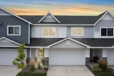 8634 Gateway Cir, Monticello, MN 55362