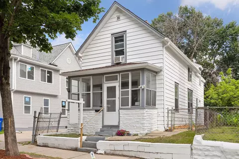 275 Morton St E, Saint Paul, MN 55107