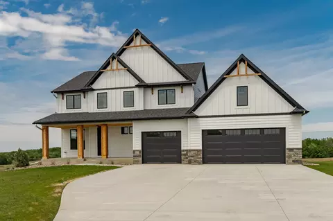 4629 Royal Oaks Cir SW, Rochester, MN 55902