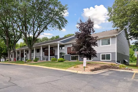 1841 113th Ave NW #102NW, Coon Rapids, MN 55433