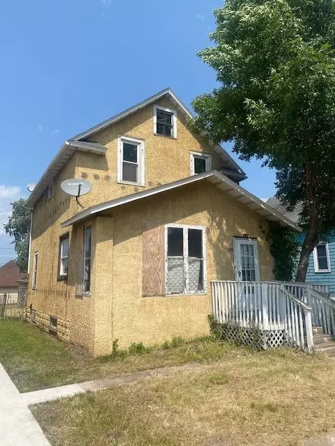 107 11th St S, Virginia, MN 55792