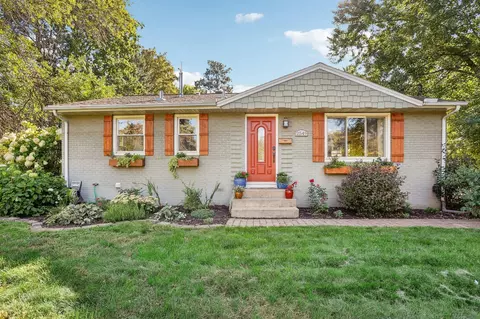 2549 Cedar Crown Dr, Minnetonka, MN 55305