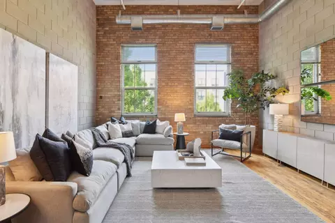 801 Washington Ave N #313, Minneapolis, MN 55401