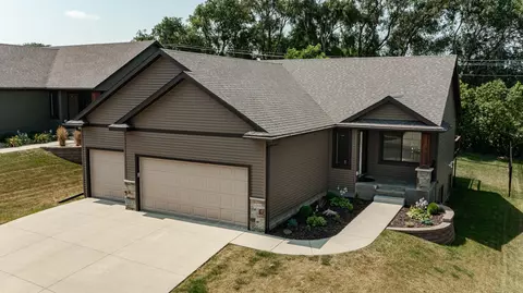 1269 Turnberry Dr SE, Rochester, MN 55904