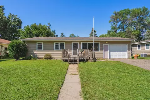 916 14th St W, Hastings, MN 55033