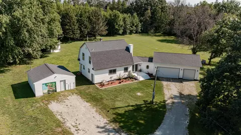 15680 640th St, Dodge Center, MN 55927
