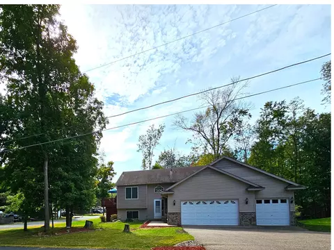 457 Maple St, Taylors Falls, MN 55084