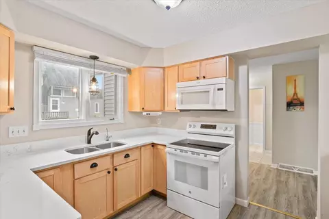 1731 Bluebill Dr, Eagan, MN 55122 photo 14