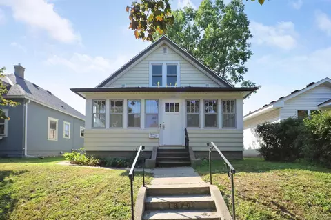 1370 Charles Ave, Saint Paul, MN 55104