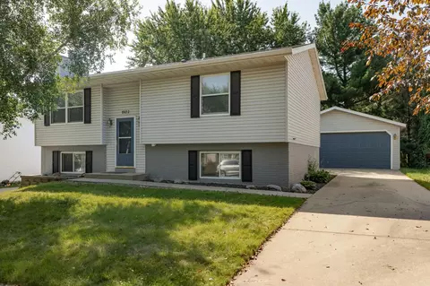 1922 49th St NW, Rochester, MN 55901