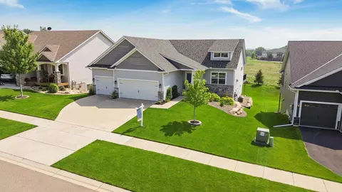 8378 200th St W, Lakeville, MN 55044