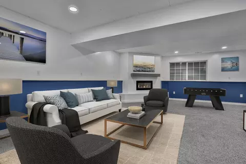 7925 Henry Ln, Lino Lakes, MN 55014