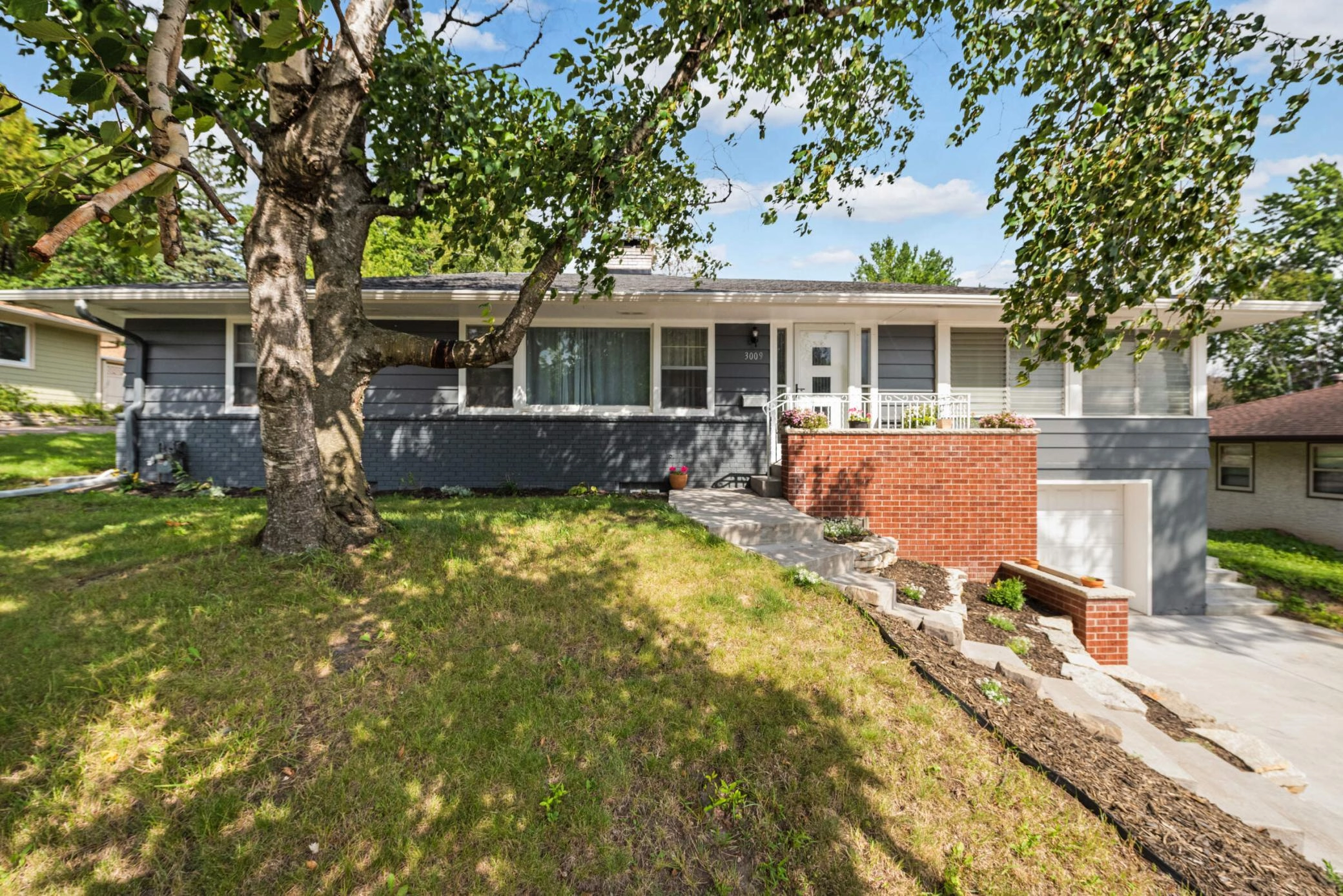 3009 Silver Lake Rd NE  