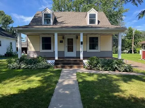 113 Wood St N, Mora, MN 55051