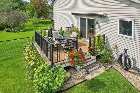 8071 Prairie Trl, Rockford, MN 55373