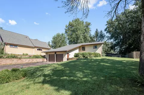 6544 49th St N, Oakdale, MN 55128
