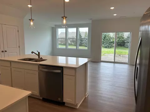 17919 Giants Way, Lakeville, MN 55044