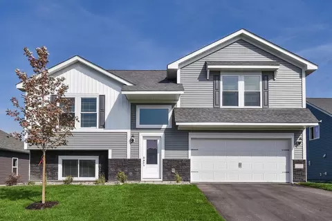 5360 Farmstead Pl, North Branch, MN 55056