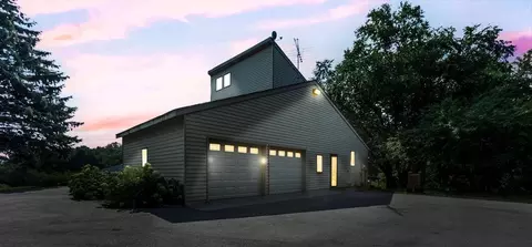 9226 Old Concord Blvd, Inver Grove Heights, MN 55076