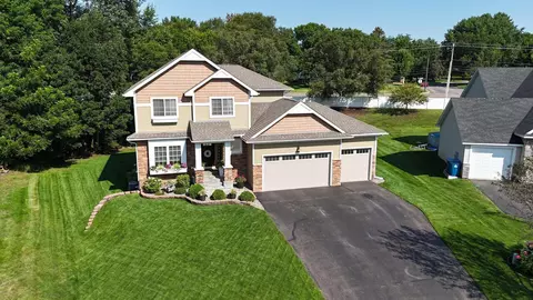 18150 Concord Cir NW, Elk River, MN 55330