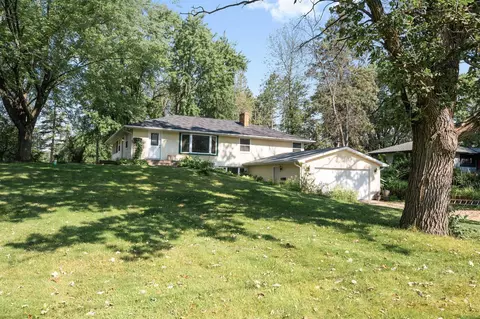 6488 N Shore Trl N, Forest Lake, MN 55025