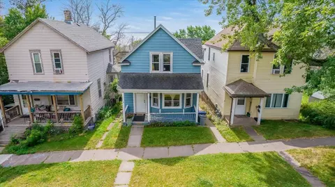 808 E 6th St, Duluth, MN 55805