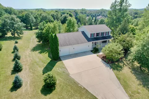 1001 Trail View Ln SE, Pine Island, MN 55963