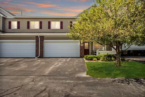 1881 Sandcherry Ct NW, Rochester, MN 55901