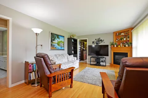 2050 Crestview Dr, Excelsior, MN 55331 photo 6