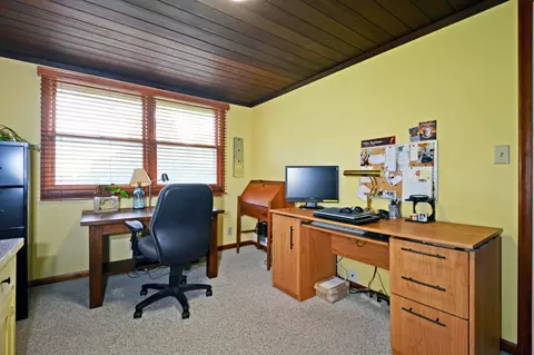 2050 Crestview Dr, Excelsior, MN 55331 photo 9