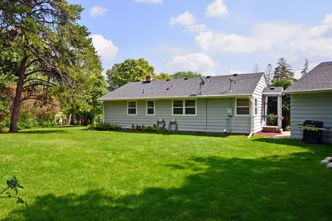 2050 Crestview Dr, Excelsior, MN 55331 photo 3