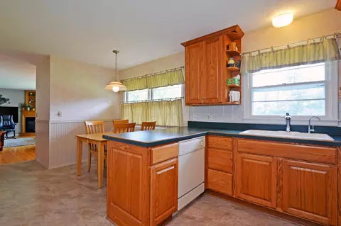 2050 Crestview Dr, Excelsior, MN 55331 photo 13