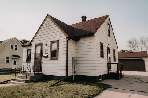 1819 E Oakland Ave, Austin, MN 55912