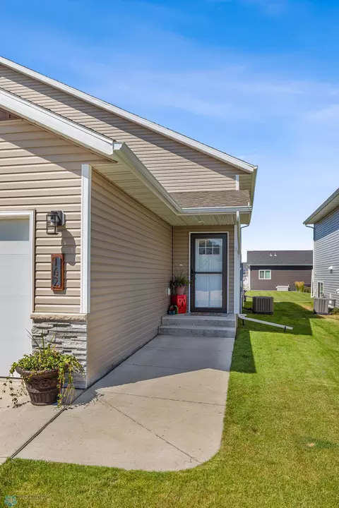 162 Pine Ave, Mapleton, ND 58059 photo 3